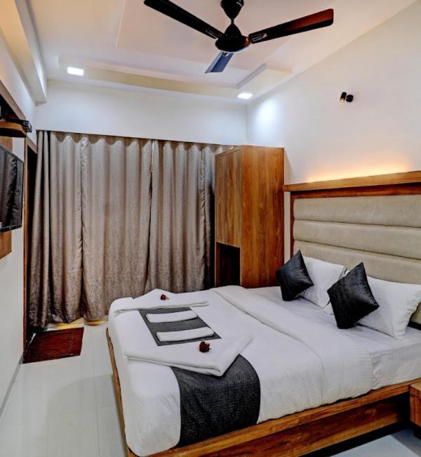 Sun Inn Residency , 纳威孟买 外观 照片